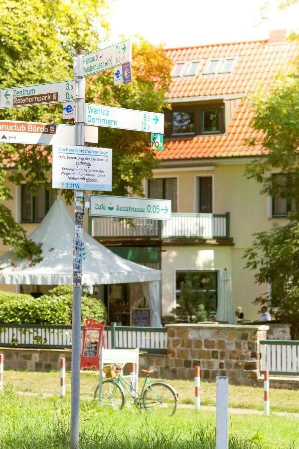 Cafe'Seestrasse Magdeburgo Exterior foto